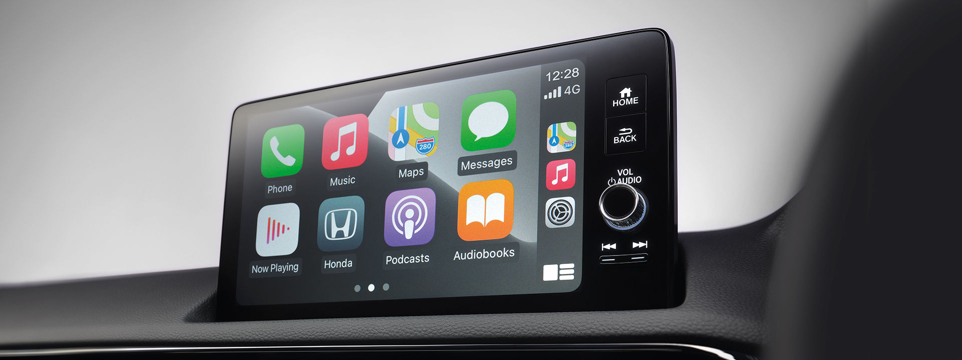 ระบบเครื่องเสียงหน้าจอสัมผัสขนาด 9 นิ้ว แบบ Advanced Touch รองรับ Apple Car Play แบบไร้สาย